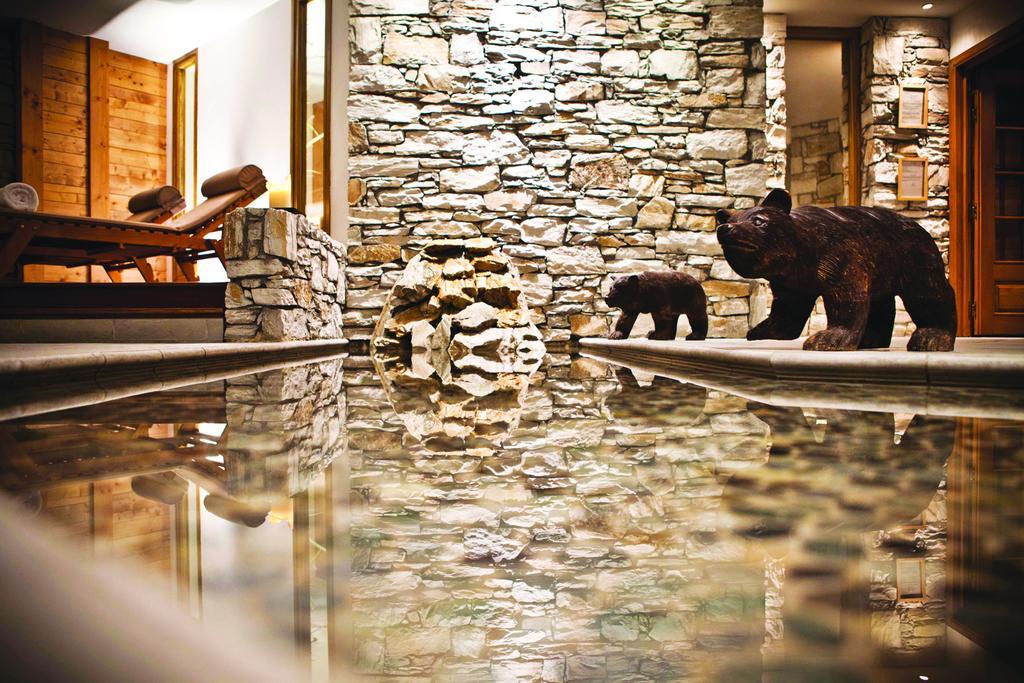 Hotel Les Barmes De L'Ours Val-dʼIsère Exterior foto